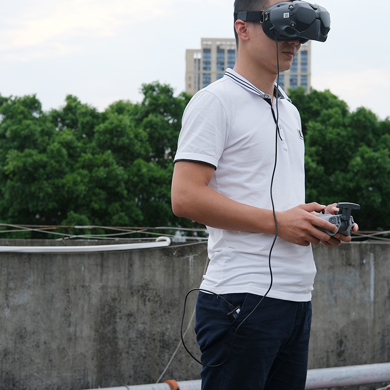 كابل شحن البطارية لنظارات DJI  - مراجعة Dji Goggles وسعره